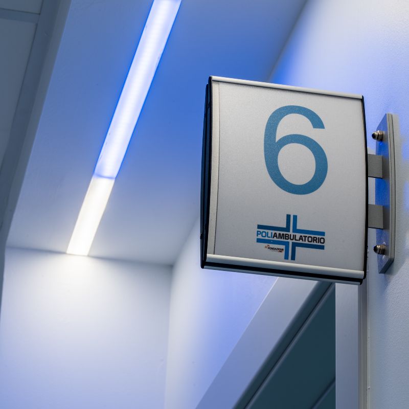 Insegna dell'ambulatorio numero 6